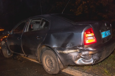 У Києві водій Daewoo влетів у поліцейський автомобіль