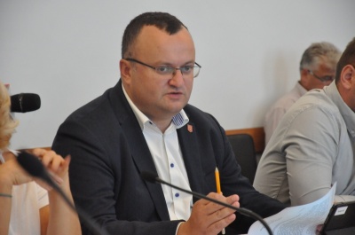 Крадіжка в тролейбусі та шахрайство у кафе. Головні новини Чернівців за 11 вересня