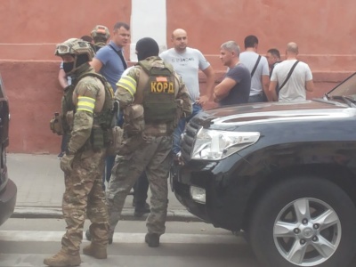 Назвали ймовірну причину затримання 5 осіб у центрі Чернівців