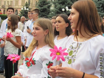 У Чернівцях влаштували концерт з нагоди 48-ї річниці першого виконання «Червоної рути»