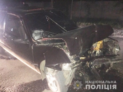 На Буковині п'яний водій врізався у причіп вантажівки - фото