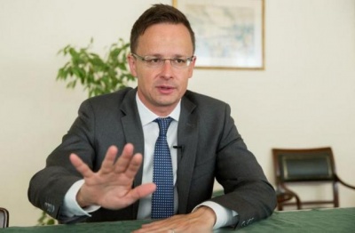 Замість вибачень – погрози. Угорщина відреагувала на роздачу паспортів у Береговому