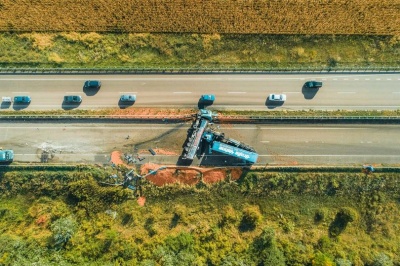 У Київській області молоковоз протаранив фуру з яблуками - фото