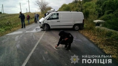 На Буковині зіткнулися мікроавтобус і легковик: один із водіїв у лікарні