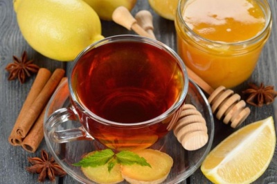 Узвар із сухофруктів та глінтвейн: найкращі напої за перших ознаках застуди