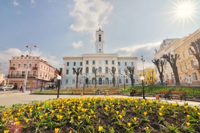 Лазерне шоу та рок-фестиваль: Чернівці продовжують святкувати День міста