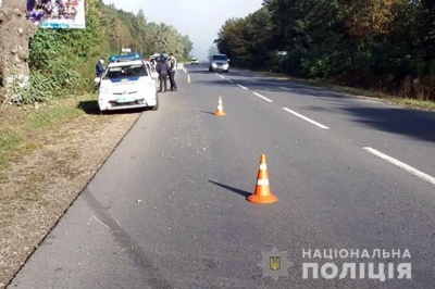 Злетів у кювет і перекинувся: у ДТП на Прикарпатті загинув водій із Чернівців