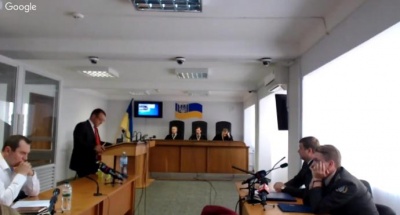 Адвокат Януковича виступав 27 годин