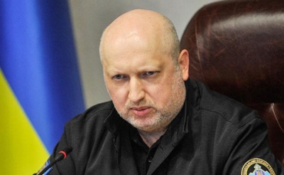 Турчинов: РНБО розгляне питання санкції проти каналів NewsOne та "112 Україна