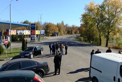 Зниження цін на яблука: на Буковині садівники вийшли на акцію протесту