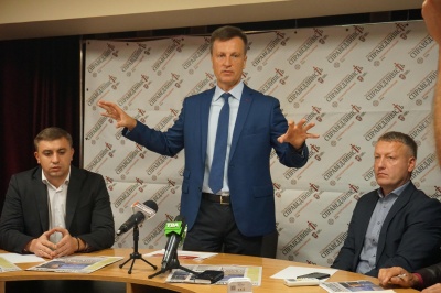 Екс-глава СБУ виступив за подвійне громадянство в Україні