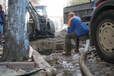 Чернівці без води: робітники кажуть, що пошкодження труби надто серйозне - відео