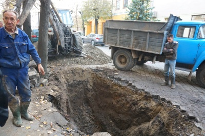 Чернівці без води: робітники кажуть, що пошкодження труби надто серйозне - відео