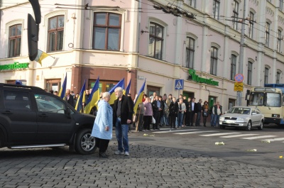 Чернівці попрощались із Дмитром Дарієм, який загинув на фронті - фото