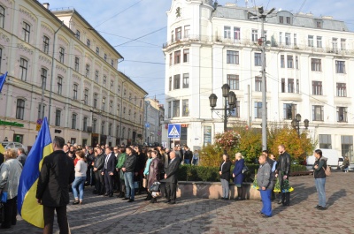 Чернівці попрощались із Дмитром Дарієм, який загинув на фронті - фото