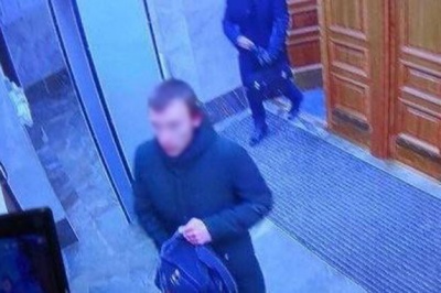 В Архангельську 17-річний хлопець підірвав себе біля будівлі ФСБ 