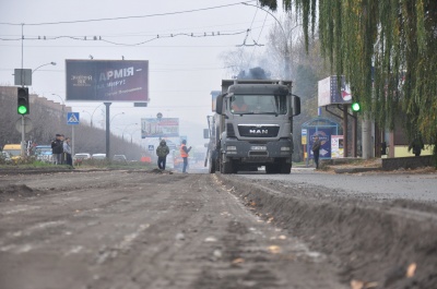 Як ремонтують проспект Незалежності в Чернівцях - фото