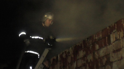 Пожежа на складах у Садгорі: рятувальники розповіли про ймовірну причину загорянння