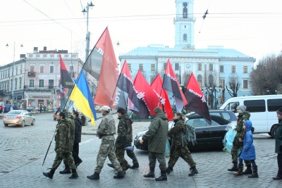 «Правий сектор» змінив керівництво своєї сотні на Буковині