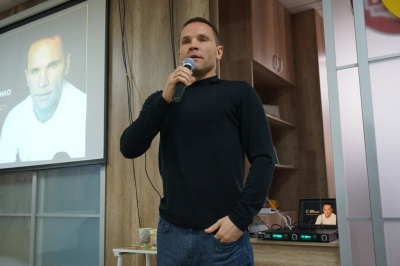 Нардеп Юрій Дерев’янко презентував у Чернівцях свою передвиборчу президентську програму - фото