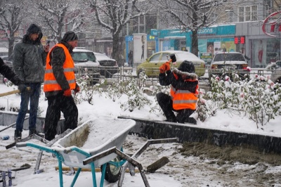 Продан вважає, що снігопад не заважає ремонтувати дороги у Чернівцях