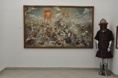 У Чернівцях у «Вернісажі» відкрили виставку військово-історичного живопису - фото