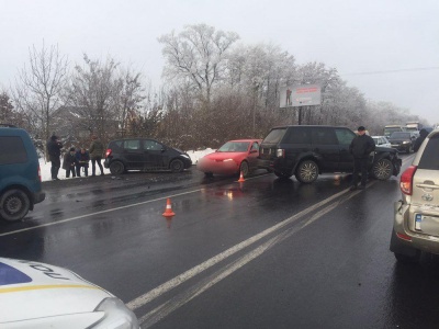 У поліції розповіли, якими трасами Буковини безпечно їздити