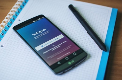 Instagram запускає функцію опису фотографій для слабозорих людей