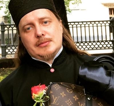 У Росії священик хвалився багатим життям у Instagram, але потім видалив аккаунт
