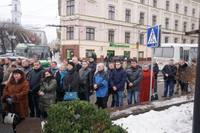 У центрі Чернівців попрощалися із Сергієм Проданюком, який загинув на фронті - фото