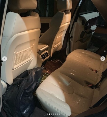 Крижана брила розтрощила елітне авто у Чернівцях: у міськраді знову проявили безсилля - фото