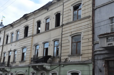 Поліція відкрила провадження за фактом пожежі в центрі Чернівців