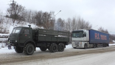 Снігова негода: за вихідні рятувальники на Буковині витягнули із заметів десятки автівок