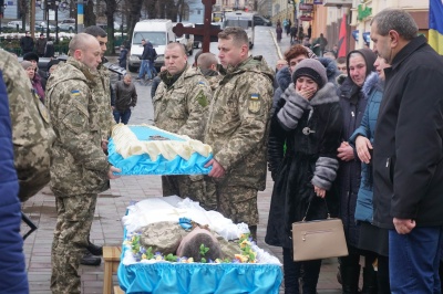 Чернівці попрощалися з молодим бійцем Ігорем Тарновецьким - фото