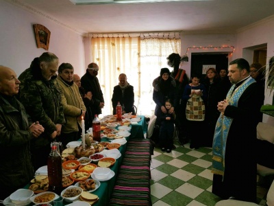 У Чернівцях владика УГКЦ зустрів Святвечір із потребуючими - фото