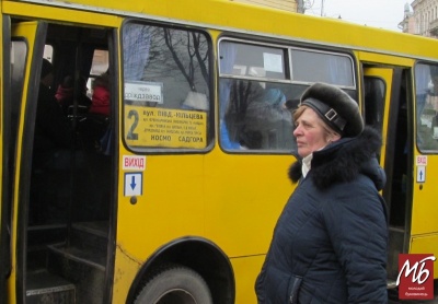 У Чернівцях, попри подорожчання тарифів, водії маршруток отримують мінімальну зарплату