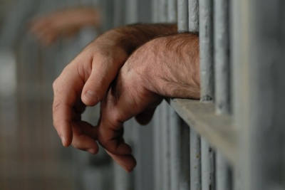 У Чернівцях чоловіка засудили на 5,5 років за вчинення крадіжок