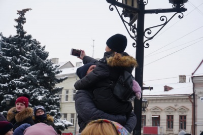 До Чернівців приїхала славнозвісна вантажівка Coca-Cola - фото