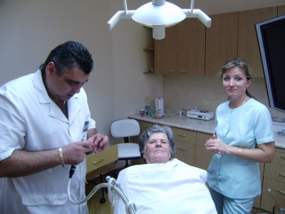Де якісно полікувати зуби: перевірені стоматологічні клініки Чернівців (на правах реклами)
