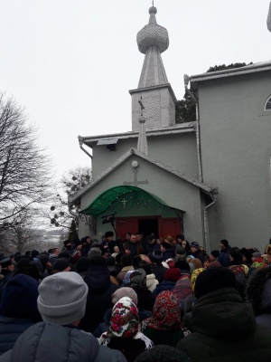 На Буковині ще одна церковна громада вирішила розірвати стосунки з УПЦ МП - фото