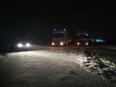 У Чернівцях на об’їзній занесло фуру, виїзд з міста заблокований