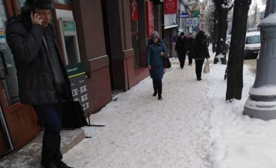 Інспекція благоустрою оштрафувала 23 фірми за неприбраний сніг у Чернівцях