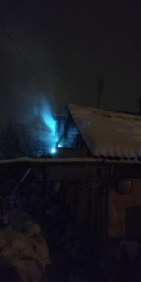 У Чернівцях загорівся житловий будинок - фото