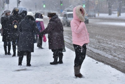 Служба автодоріг попередила водіїв про мокре покриття трас на Буковині