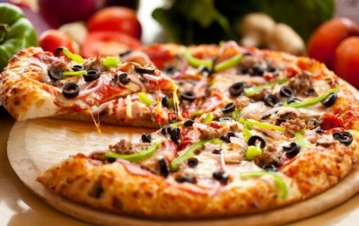 Рецепт піци: 3 прості варіанти, які можна приготувати вдома