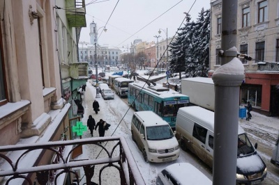 Спалення грамоти та густий туман. Головні новини Буковини за 1 лютого