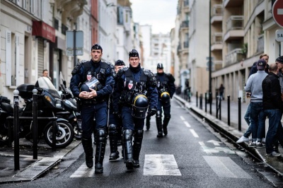 У Парижі проти «жовтих жилетів» застосували сльозогінний газ 