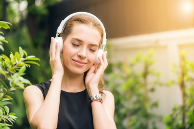 З якого віку люди перестають слухати нову музику: дослідження