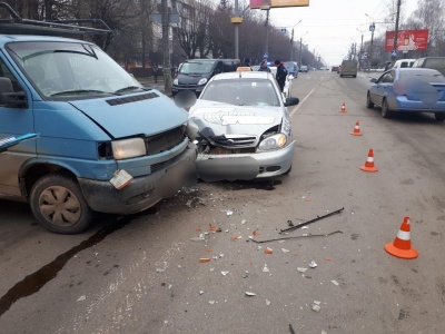 Пожежа в тролейбусі та візит Епіфанія. Головні новини Чернівців 11 лютого