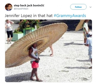 У мережі висміяли вбрання зірок на Grammy у кумедних мемах